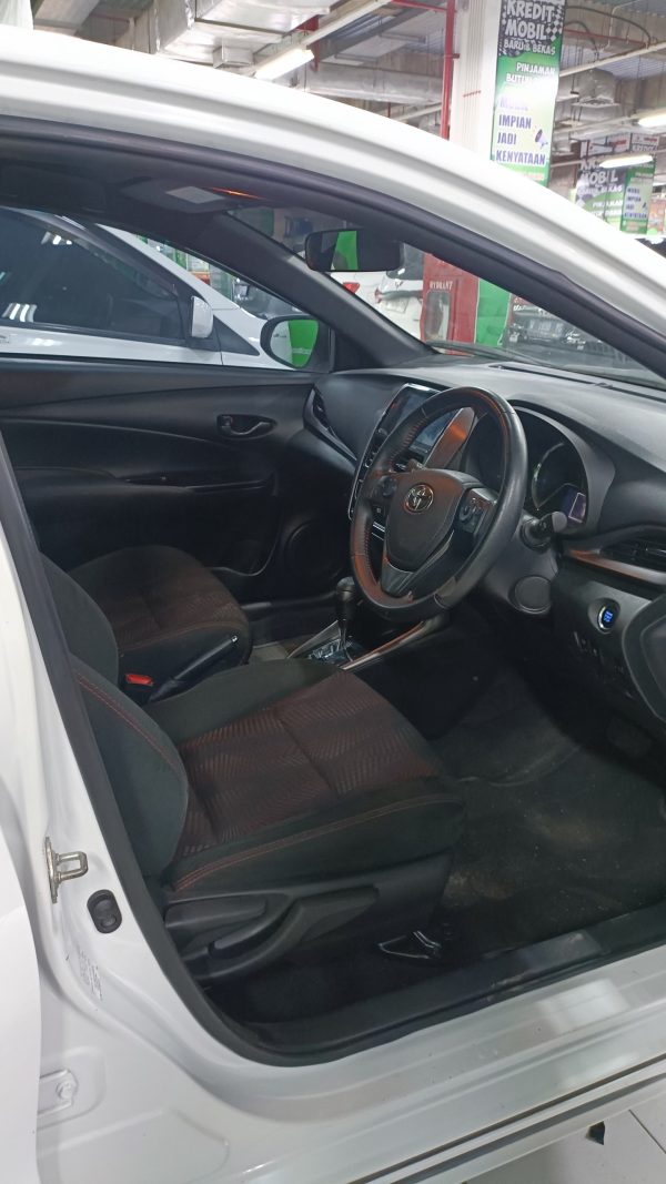 YARIS 1.5 S MATIC 2021 - Image 8