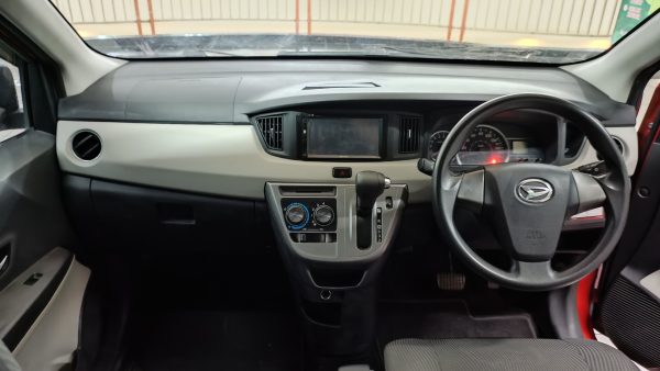 SIGRA 1.2 R MATIC 2020 - Image 8