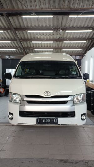 HIACE COMMUTER 2.5 MANUAL 2019