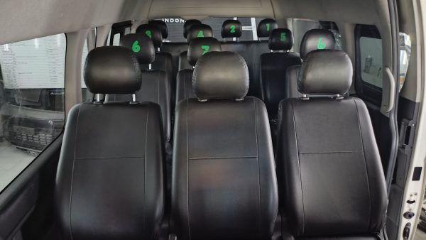 HIACE COMMUTER 2.5 MANUAL 2019 - Image 11
